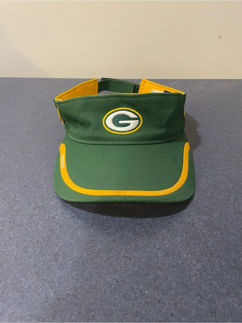 Green Bay Packers Reebok Visor with Team Logo